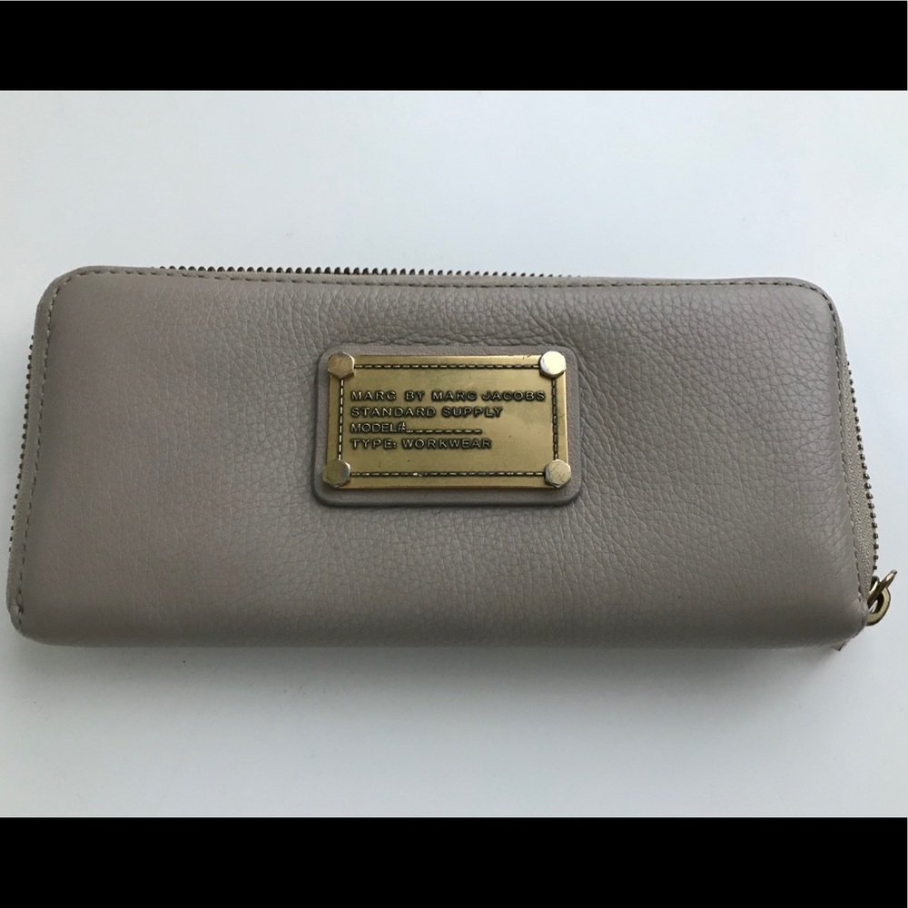 Sold Marc by Marc Jacobs zip around wallet